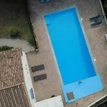 Avec Piscine Près D'uzès Seynes